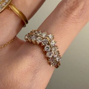 10kt solid gold cluster chevron v shape wedding band ring 6.5